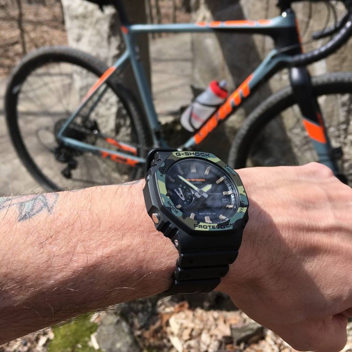 OFFICIAL WARRANTY) Casio G-Shock GA-2100SU-1A Carbon Core Guard Camouflage  Pattern Black Resin Watch