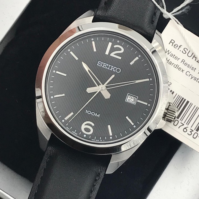 Seiko Classic SUR215P1 Quartz Analog Black Dial Hardlex Crystal Glass  Stainless Steel Case Black Leather Strap
