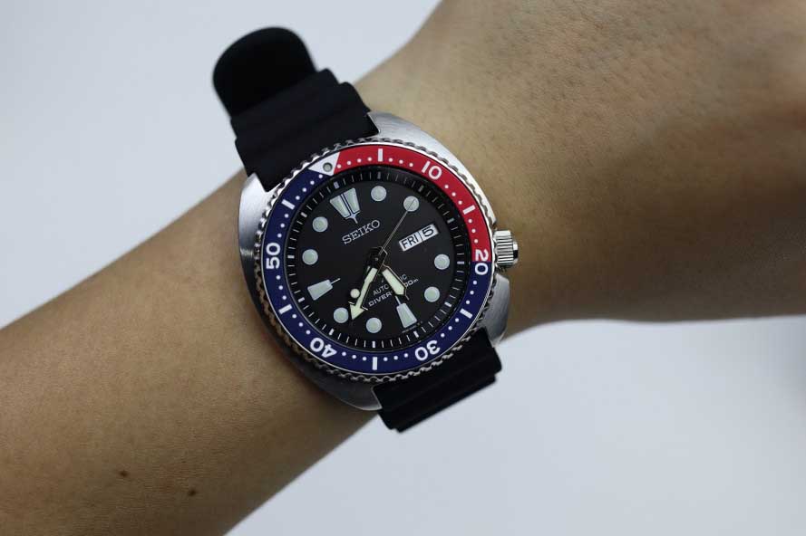 Seiko SRPE95K1 Prospex Turtle Automatic Diver's 200M Black Dial Black  Silicone Men's Watch (Old Model Number SRP779K1)