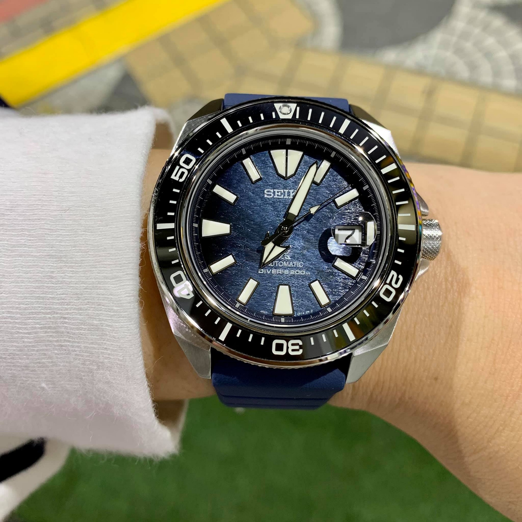 Seiko Prospex King Samurai SRPF79K1 Dark Manta Ray Save The Ocean Automatic  Sapphire Glass Ceramic Bezel Blue Silicone Strap Special Edition Men's Watch