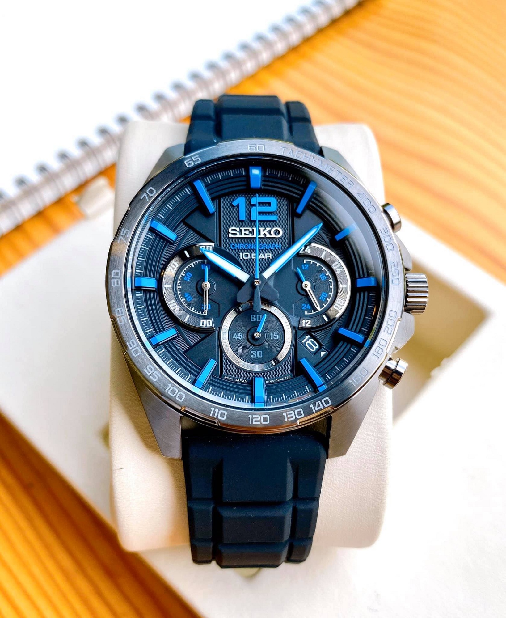 Seiko SSB353P1 Quartz Chronograph Black Dial Hardlex Crystal Glass Black  Silicone Strap Men's Watch